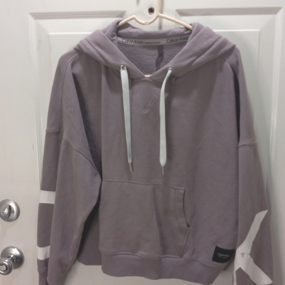 Calvin Kline Performance  Lavender Sweat Shirt Pullover W/Kangaroo pocket SZ L